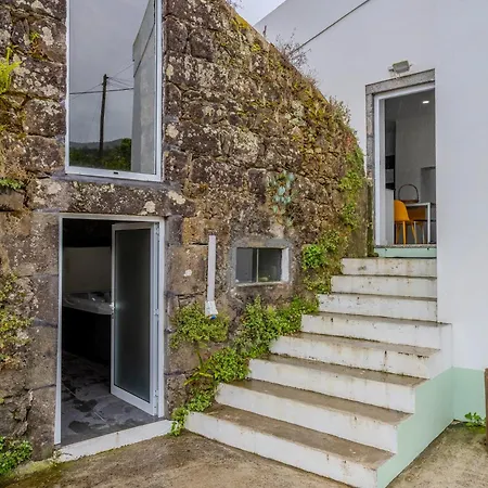 Casa Pyrrhula Murina - Private Jacuzzi Nordeste (Azores)