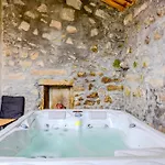 Casa Pyrrhula Murina - Private Jacuzzi