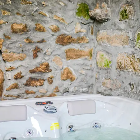 度假居 Casa Pyrrhula Murina - Private Jacuzzi 诺德什蒂