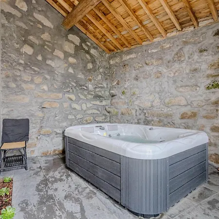 Casa Pyrrhula Murina - Private Jacuzzi *