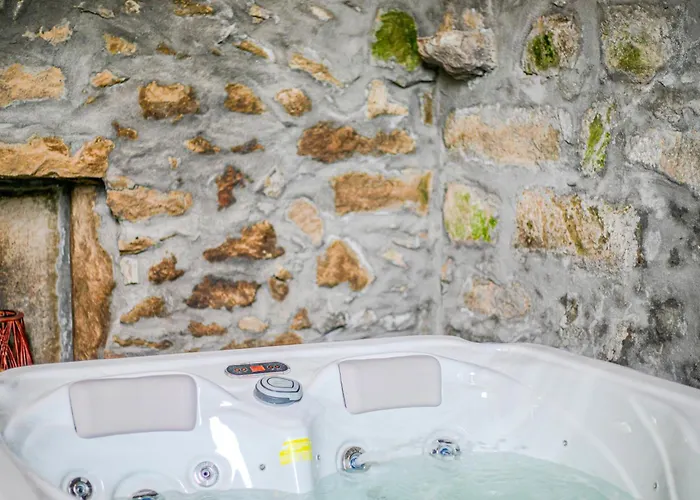 Dom wakacyjny Casa Pyrrhula Murina - Private Jacuzzi Nordeste (Azores)