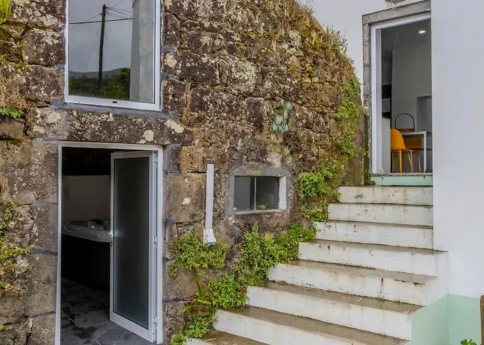 Casa Pyrrhula Murina - Private Jacuzzi Nordeste (Azores)