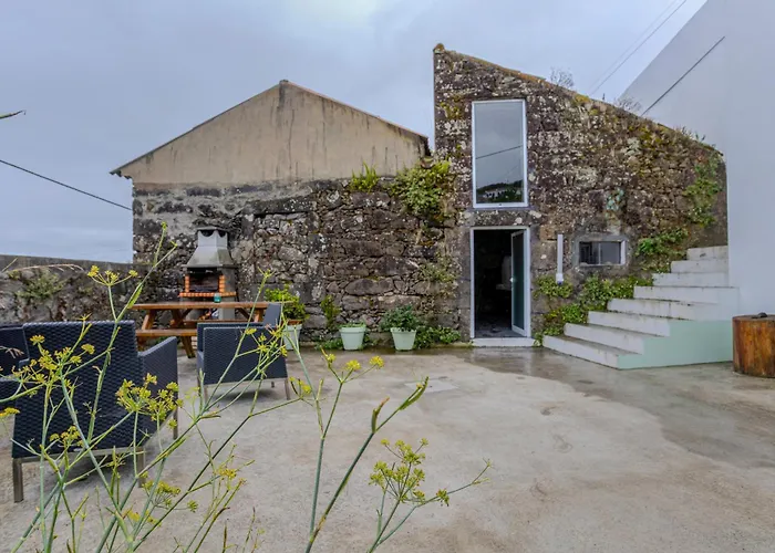 Dom wakacyjny Casa Pyrrhula Murina - Private Jacuzzi Nordeste (Azores)